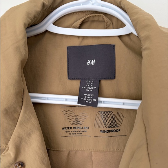 H&M Men's Water Repellant Beige Trench Coat - Picture 4 of 5